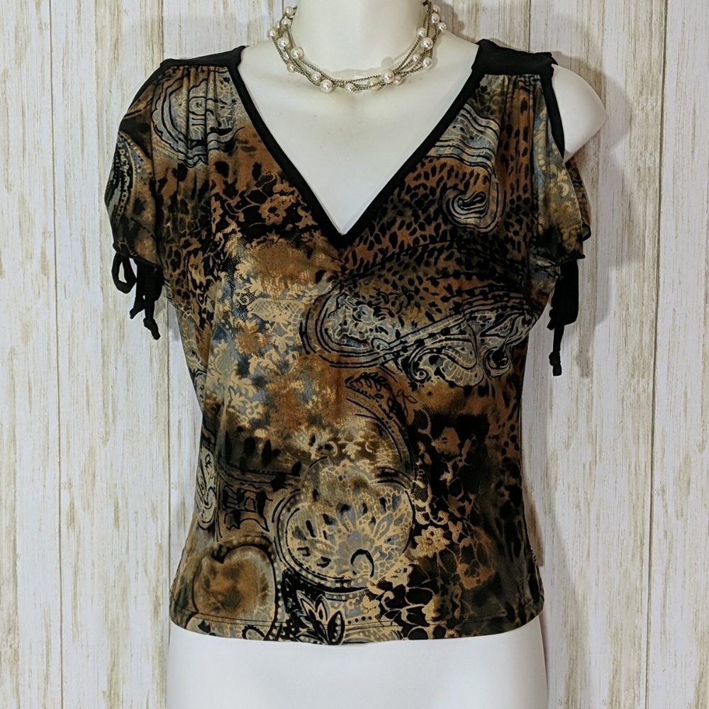 Opera Clothing Womens Top Size M Crop